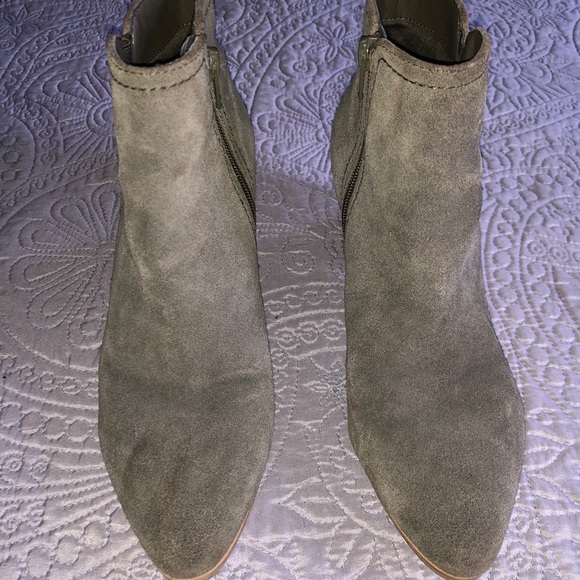 Aldo Booties Olive Green - Picture 2 of 9